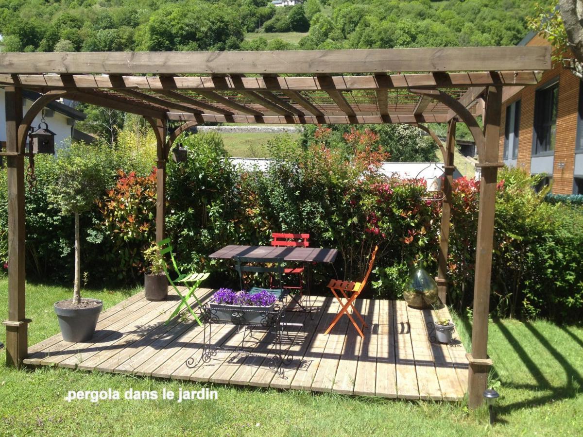 Les Millepertuis Vila Luz-Saint-Sauveur Exterior foto
