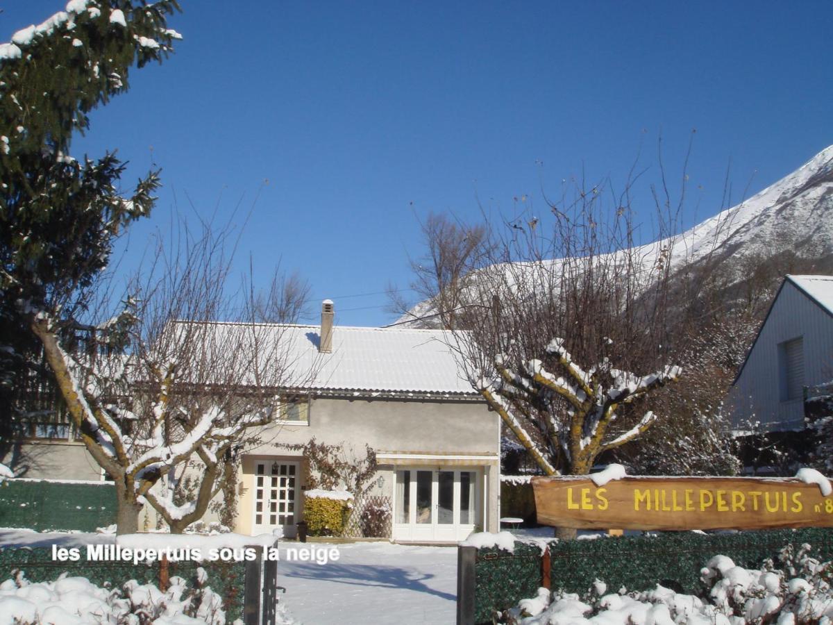 Les Millepertuis Vila Luz-Saint-Sauveur Exterior foto